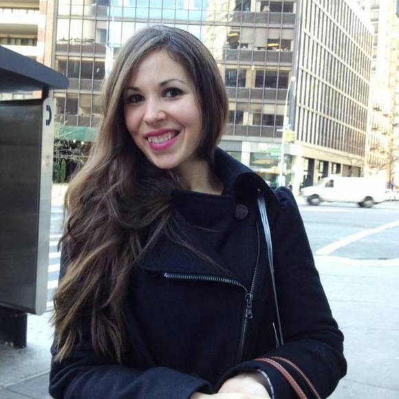 Meet your Posher, Hilary - Picture 1 of 1